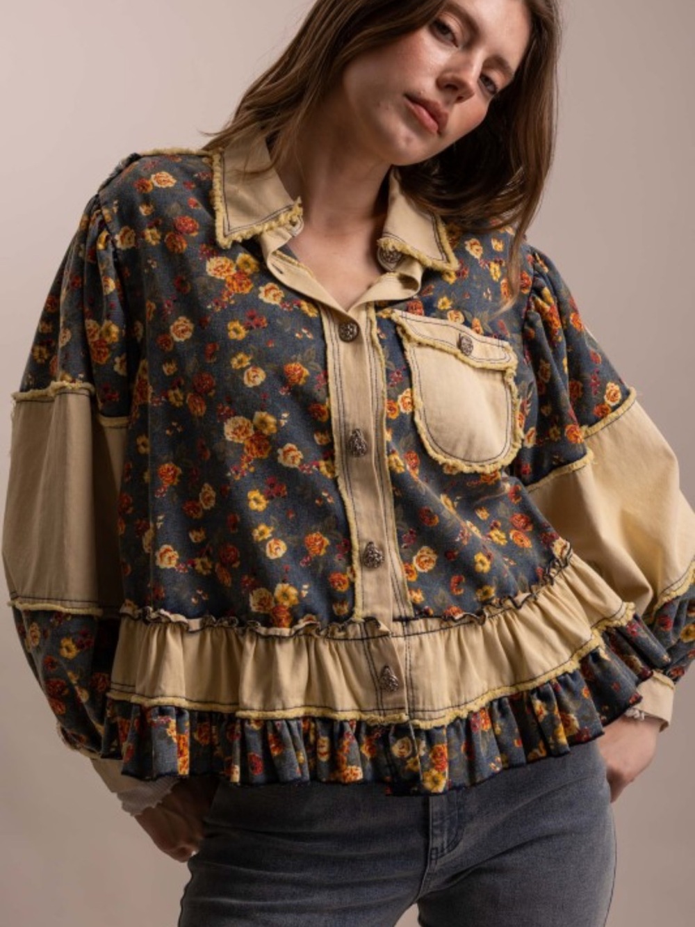 BF1- (🚨7/27/26) Floral Ruffle Button-Front Women’s Jacket- Beige & Navy